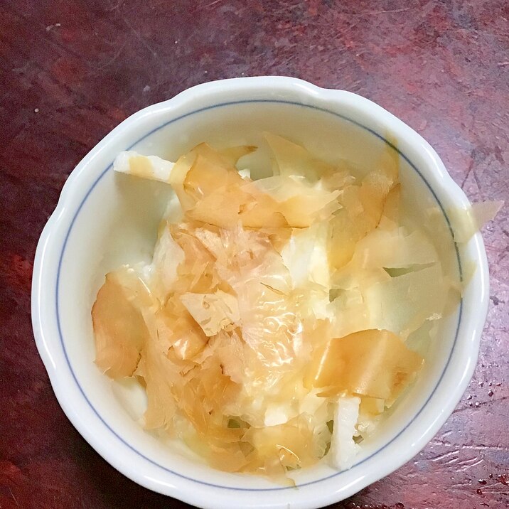 柚子酢風でさっぱり＠千切り長芋のマグロ節のせ。